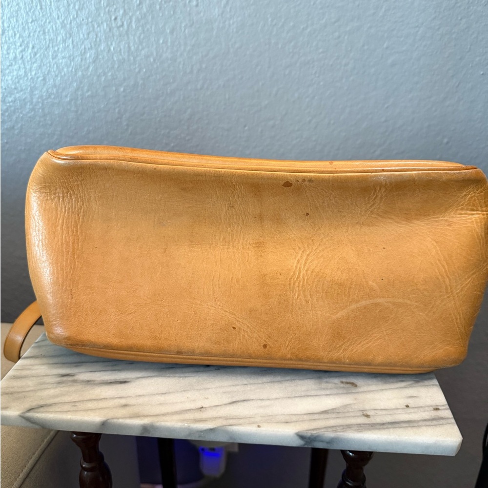 Vintage Bree Classic Leather Handbag - Picture 5 of 5